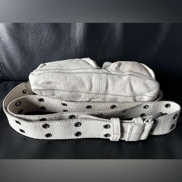 Free People WADE leather crossbody color Mineral pre-owned - Picture 5 of 7